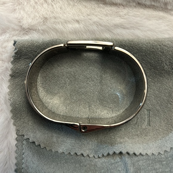 Gucci large black patent leather there and silver stone clasp bangle bracelet - Picture 10 of 17
